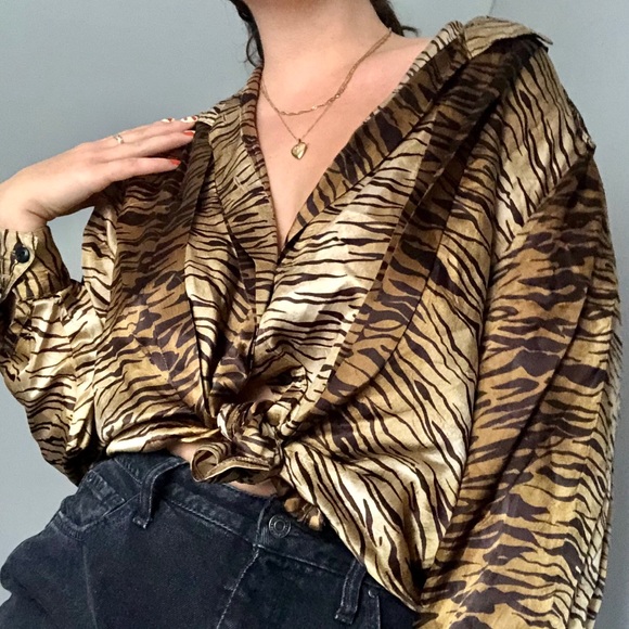 SOLDAnimal print silk blouse - Picture 3 of 4